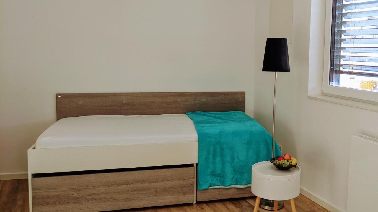 Stilvolles Apartment Mit Parkplatz, Barrierefrei Reinheim Esterno foto